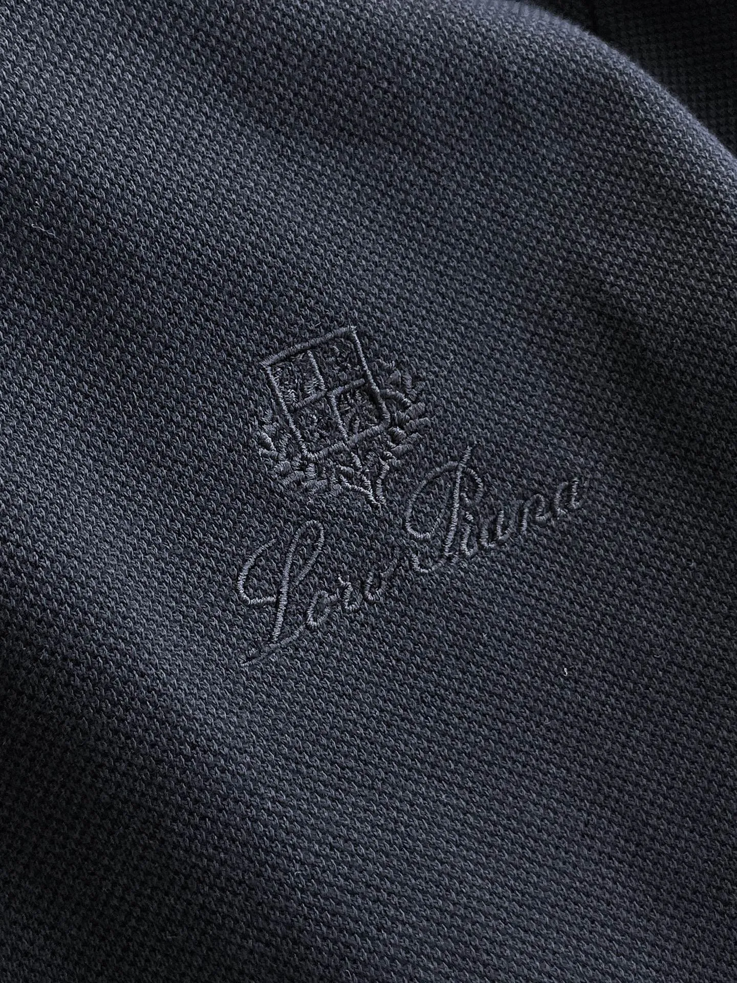 LP 2036ss🌹Spring and summer new high-quality short-sleeved lapel polo shirts are here. Made of imported customer-supplied mercerized pique fabrics. Brand logo. Original hardware accessories. Original factory labels. Carefully designed. Big-name quality. Good value for money.💋Original customization with 1:1 detail restoration. Ribbed knitted striped collar. Loose fit. The upper body is great👍🏻 Size: M~XXL